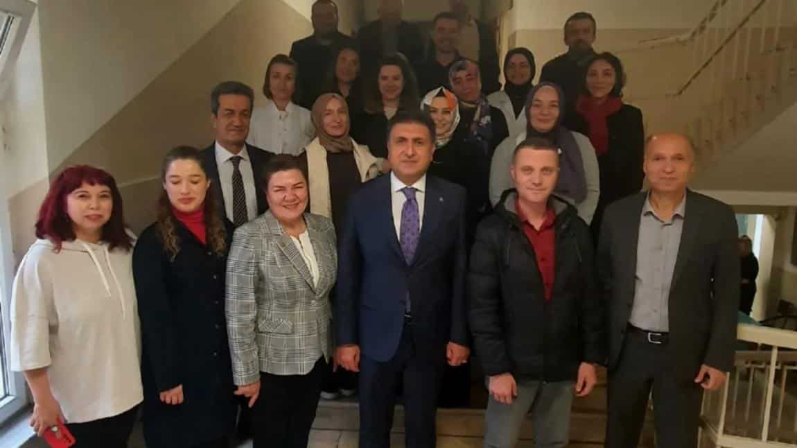İstanbul İl Milli Eğitim İstanbul İl Milli Eğitim Müdürümüz sayın  Doç.Dr. Murat Mücahit YENTÜR okulumuzu ziyaret etti.